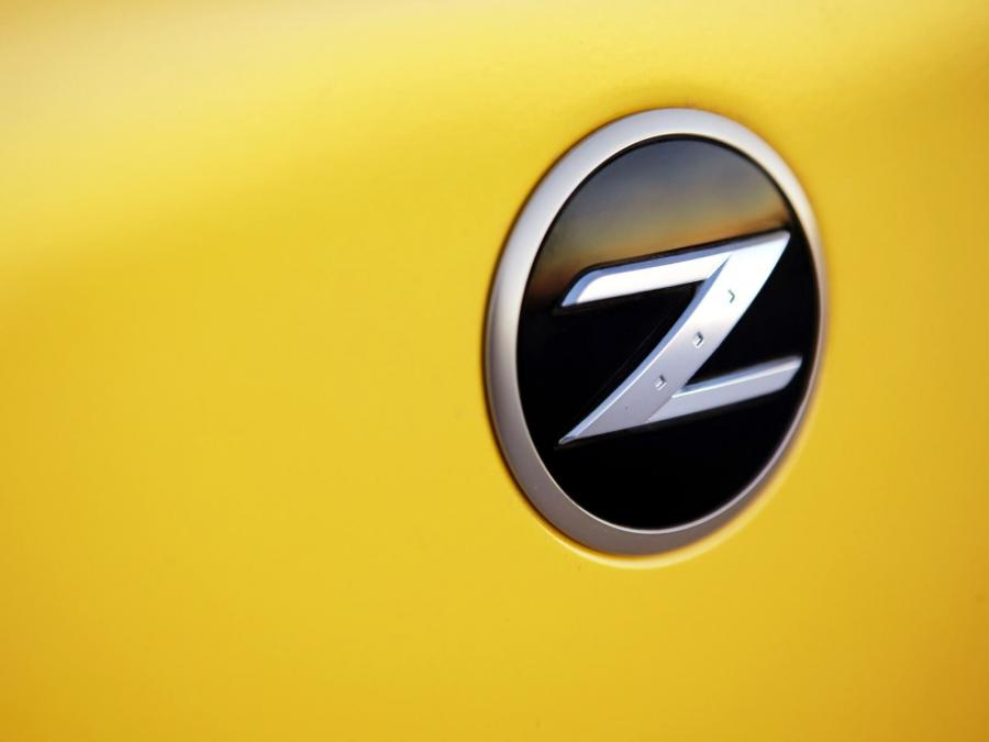  Nissan 350Z 35th anniversary 2004 года  (фото 14 из 33)